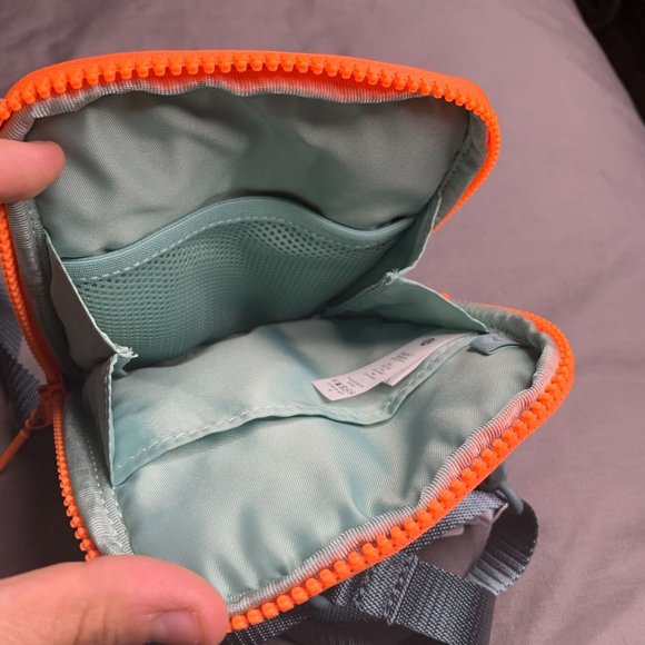 Lululemon Easy Access Crossbody Bag NWT O/S (ATGN/TIDT) Orange Green - Picture 9 of 13